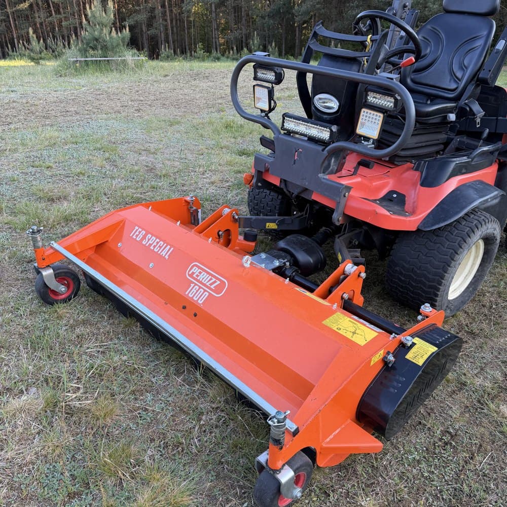 Wertykulator Kubota F3980 + Peruzzo 1600