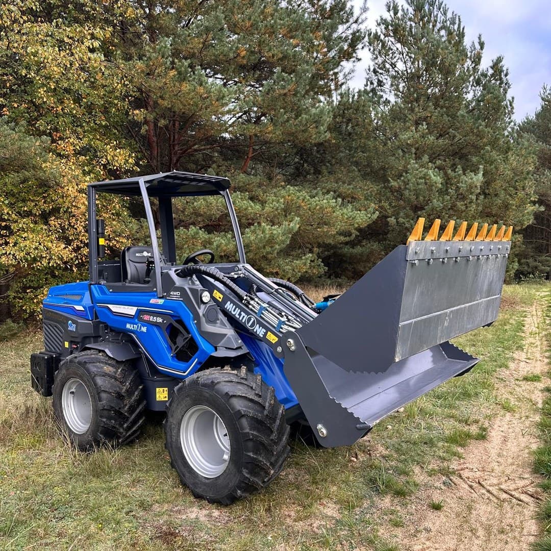 MultiOne 8.5 SK z łyżką wielofunkcyjną 4w1